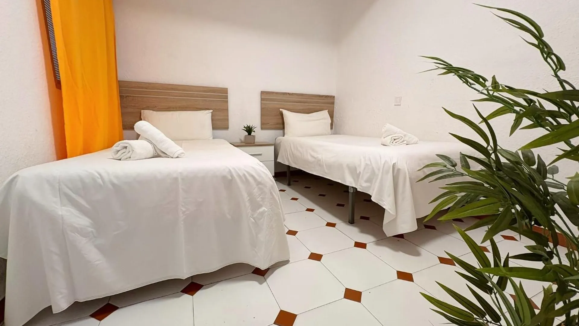 Reyhouse Huelin 3Rooms Cerca De La Playa Con Ac Málaga 0*,